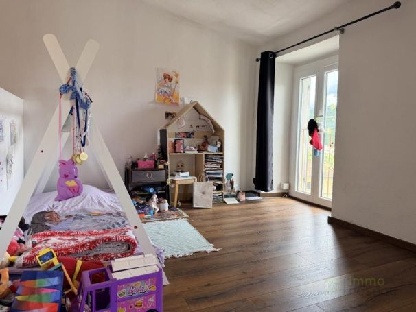 APPARTEMENT T3 71 M2  VENACO