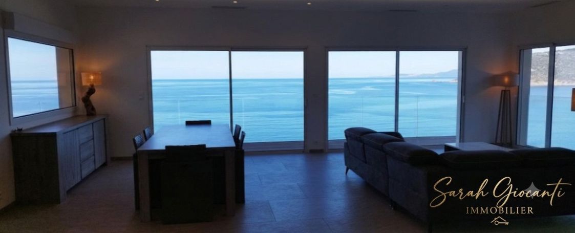 MAISON  5 PIECES 247 M2 PIEDS DANS L'EAU VILLANOVA