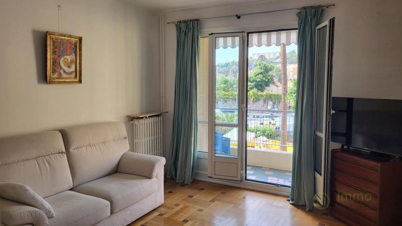APPARTEMENT T3 50 M2 BORD DE MER MENTON