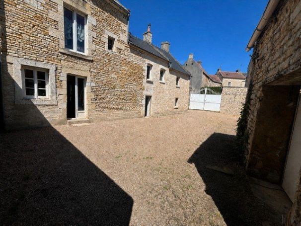 MAISON  DE MAîTRE  REVIERS