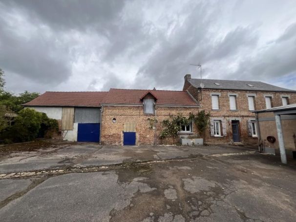 MAISON  DE MAîTRE  SAINT LEGER LES DOMART
