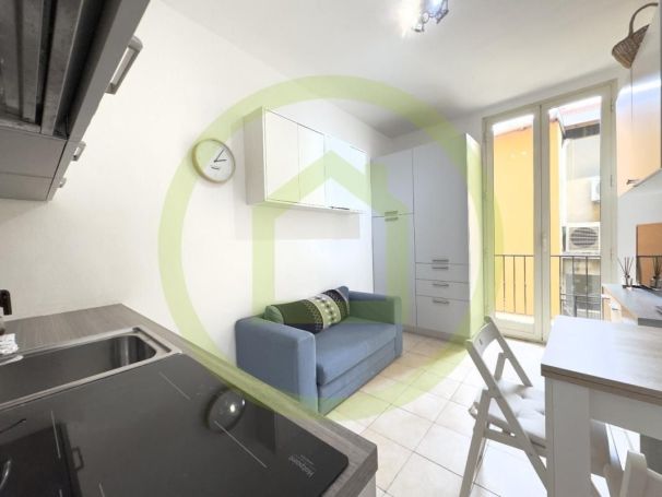 APPARTEMENT T2 18 M2 BORD DE MER ROQUEBRUNE CAP MARTIN