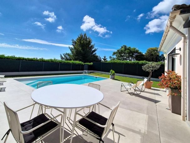 MAISON  CONTEMPORAINE VUE MER VILLENEUVE LOUBET