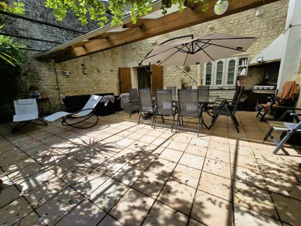 MAISON  CONTEMPORAINE  SAINT QUANTIN DE RANCANNE
