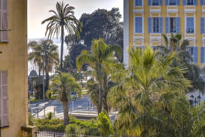 STUDIO  23 M2 BORD DE MER NICE