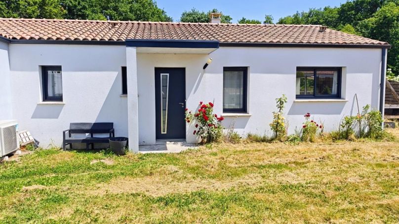MAISON  CONTEMPORAINE  NESMY