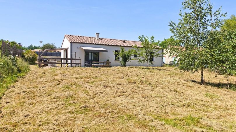 MAISON  CONTEMPORAINE  NESMY
