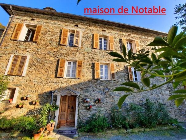 MAISON  CONTEMPORAINE  CASTELLO DI ROSTINO