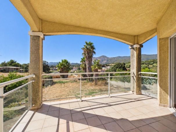 A louer APPARTEMENT T2 41 M2 TERRASSE  PERI