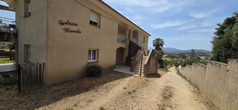 A louer APPARTEMENT T2 41 M2 TERRASSE  PERI
