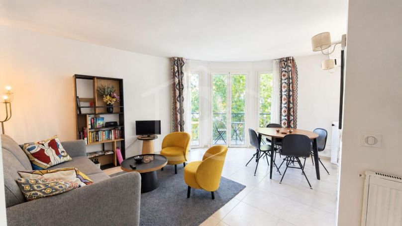 A louer APPARTEMENT T3 56 M2 BORD DE MER ANTIBES
