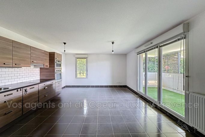 A louer APPARTEMENT T3 54 M2 TERRASSE TRETS