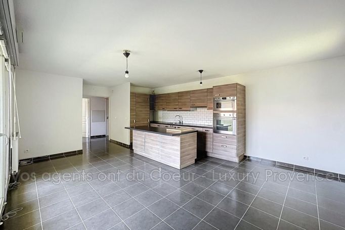 A louer APPARTEMENT T3 54 M2 TERRASSE TRETS
