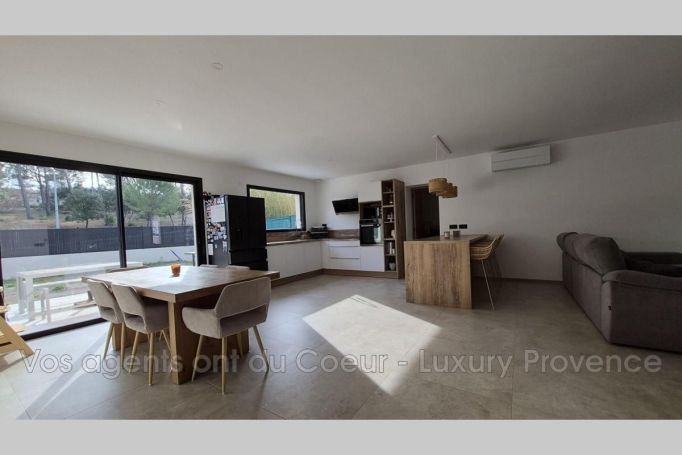 A louer MAISON 4 PIECES 103 M2 ROUSSET