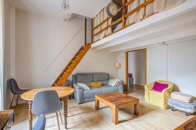 A louer APPARTEMENT T3 69 M2 BORD DE MER NICE