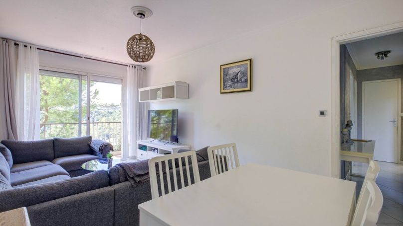 A louer APPARTEMENT T3 60 M2 TERRASSE BORD DE MER NICE